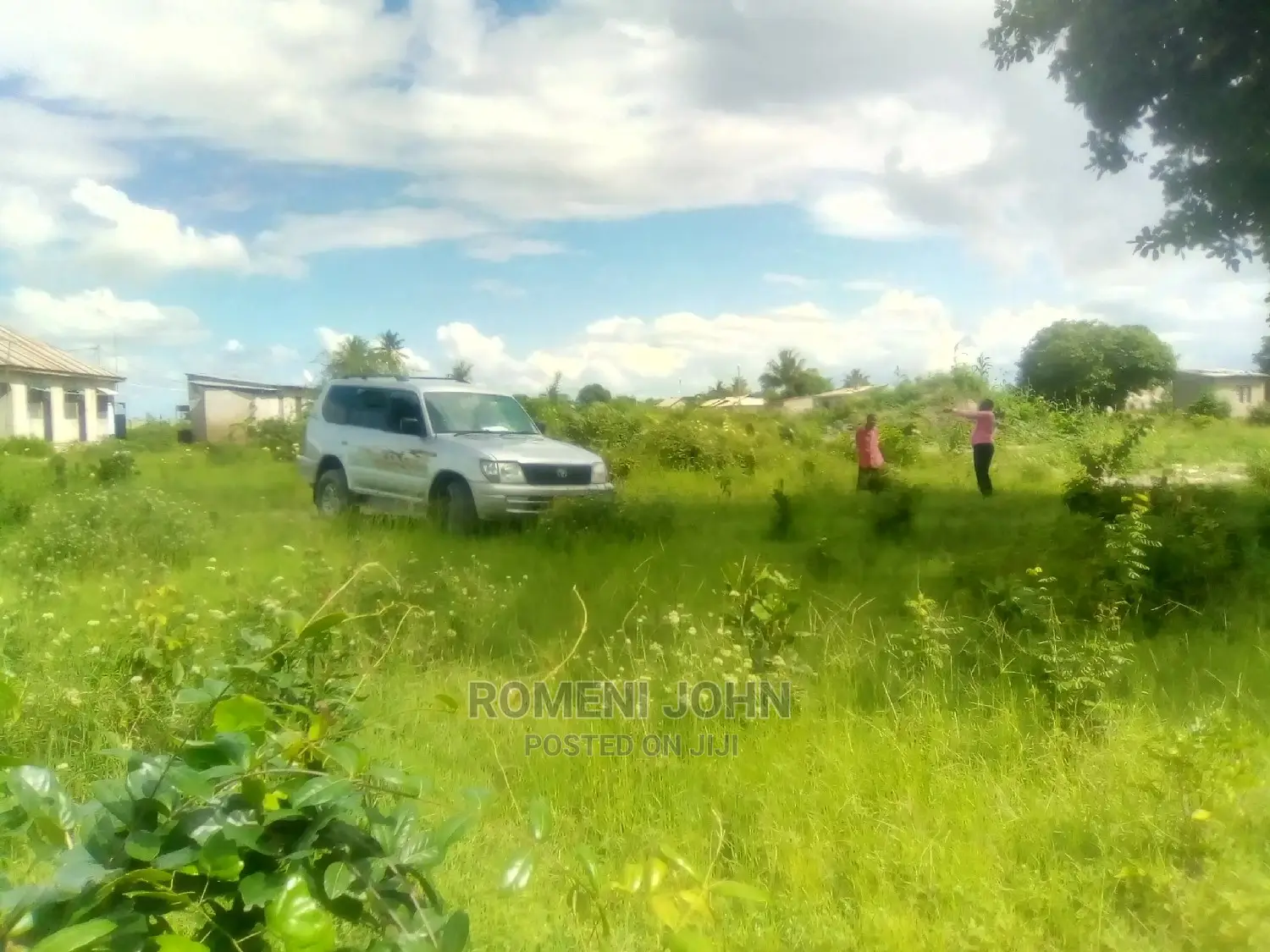 Eneo La Kibiashara Na Makazi Linauzwa Milioni 27.5 Bombambil