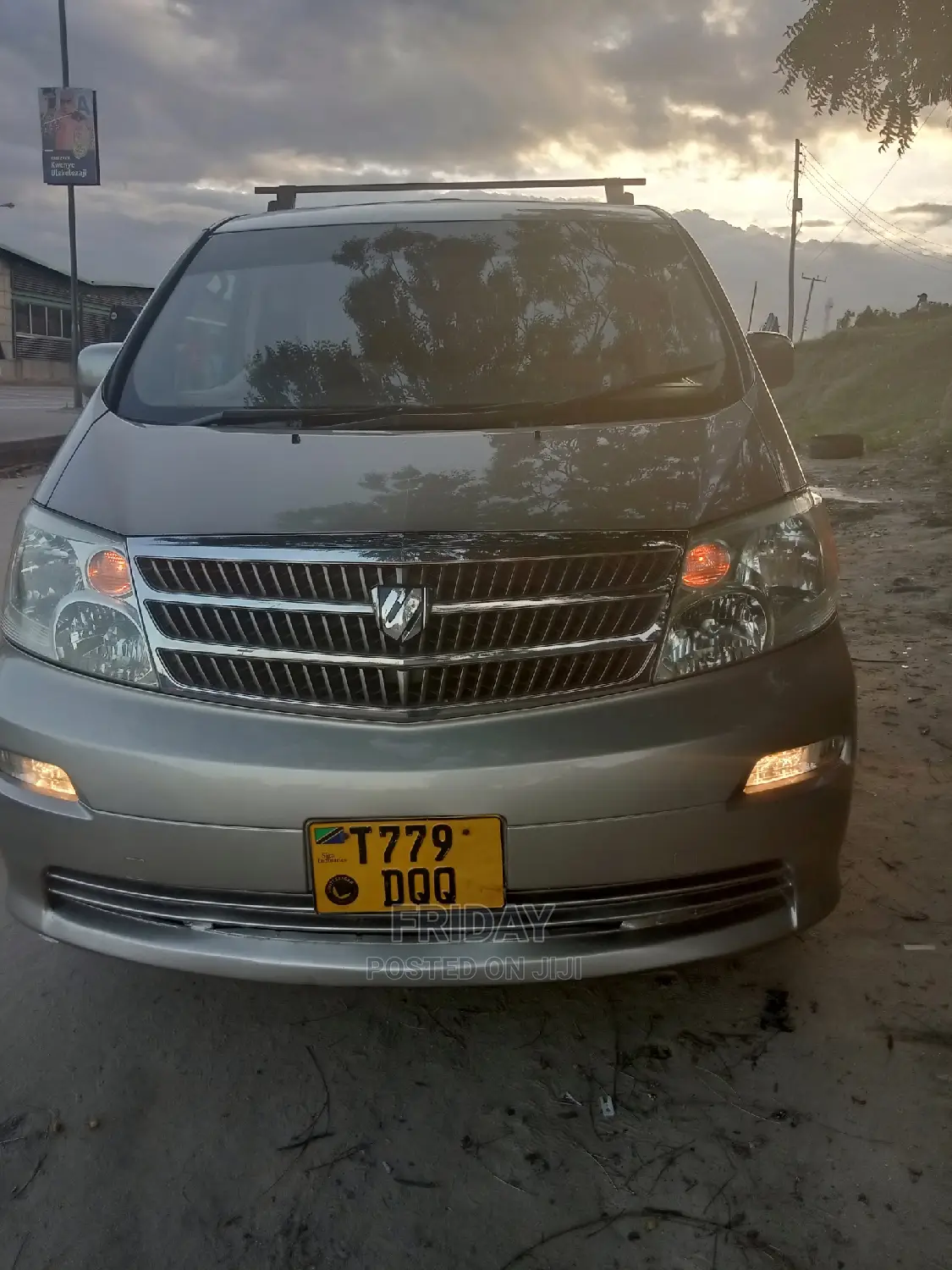 Toyota Alphard 2005 Gold