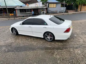 Toyota Crown 2005 White