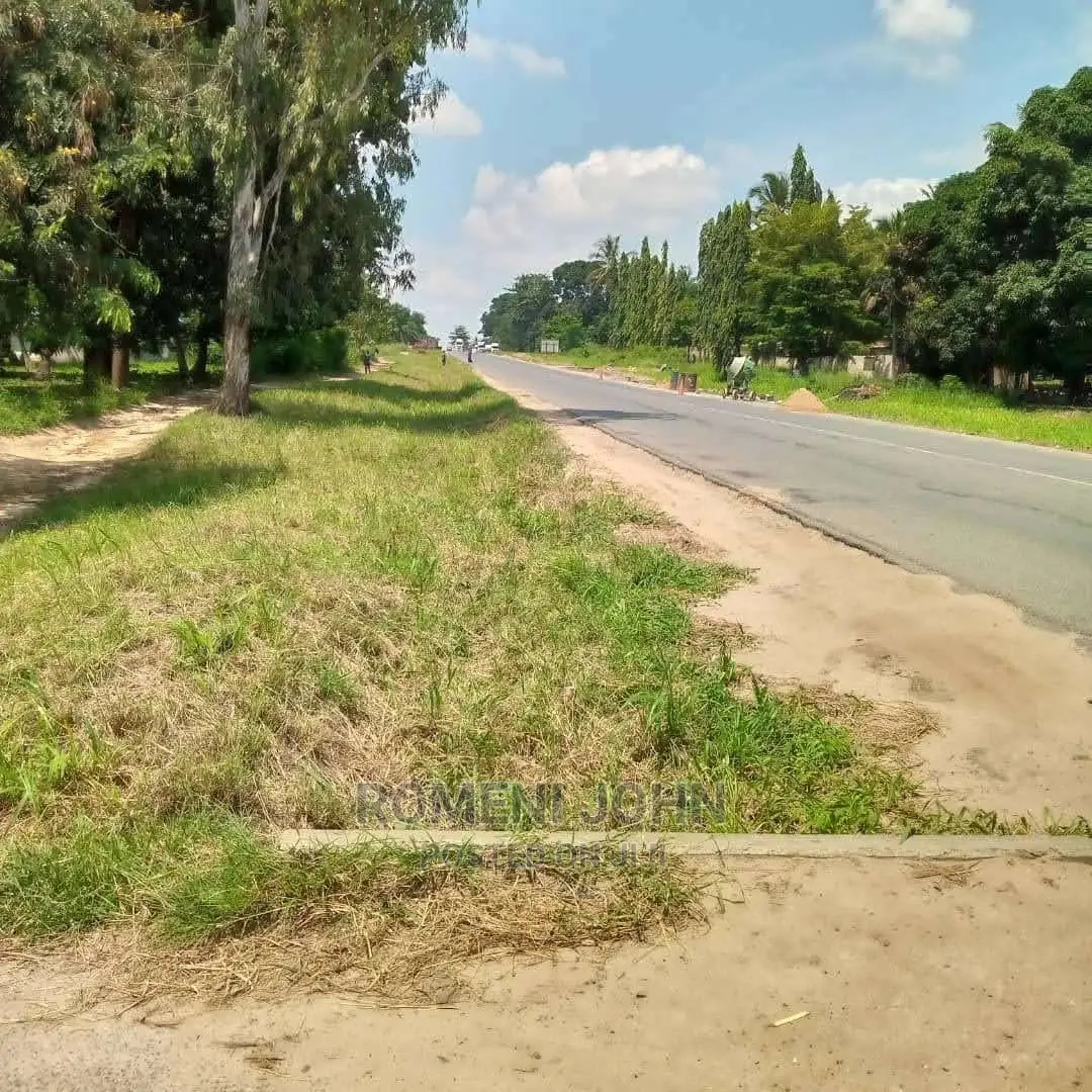 Eneo La Kibiashara Heka 8 Linauzwa Bilioni 1.8 Kibaha.