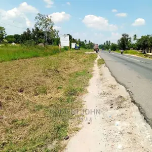 Eneo La Kibiashara Heka 4 Linauzwa Mil 450kibaha Pwani.