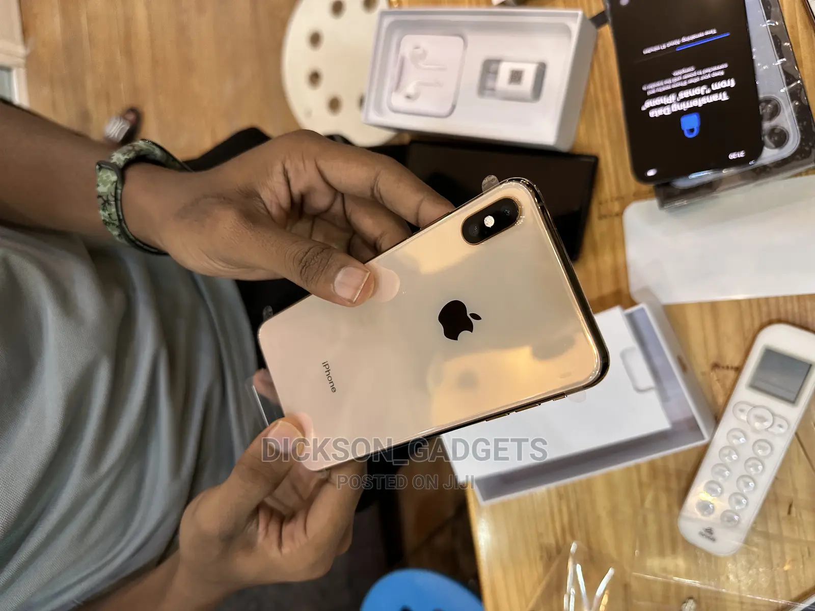 Apple iPhone XS Max 64 GB Gold