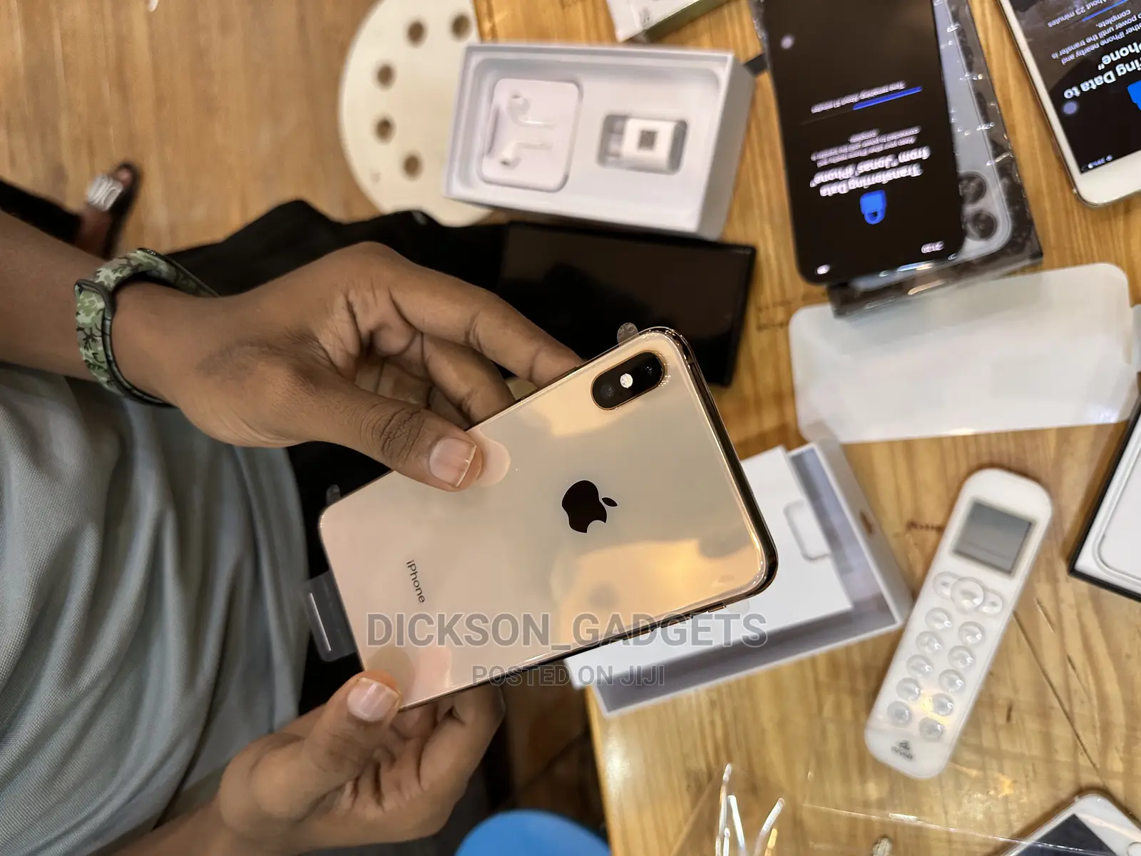 Apple iPhone XS Max 64 GB Gold