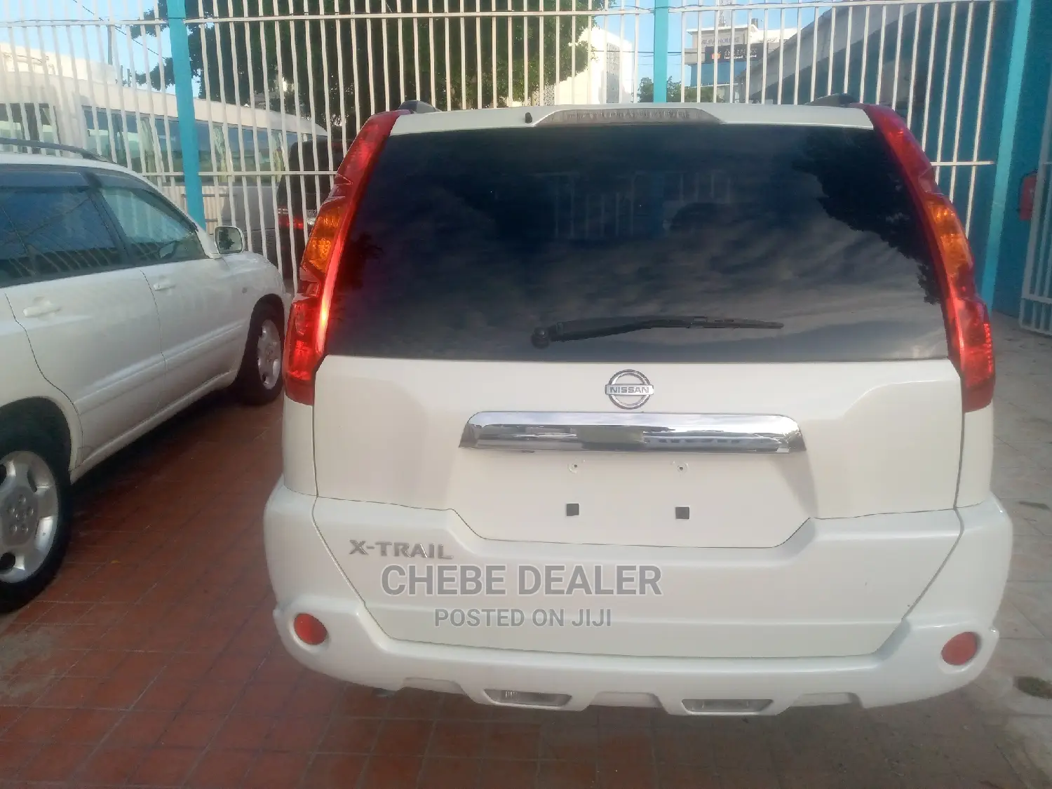 Nissan X-Trail 2.0 Petrol XE 2009 White