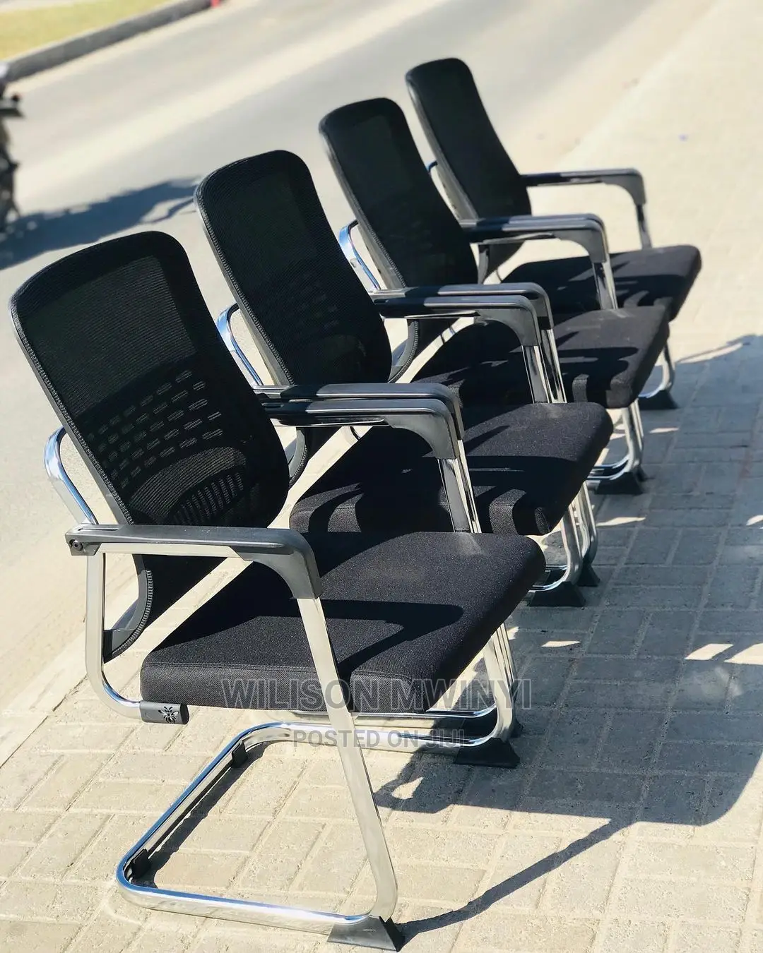 Visitors Chair (Kiti Cha Ofisi)
