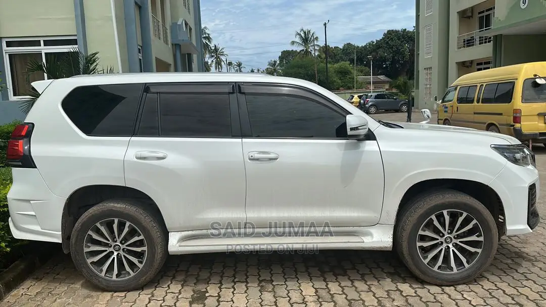 Toyota Land Cruiser Prado 2.7 i 2012 White