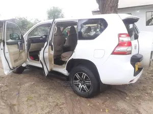 Toyota Land Cruiser Prado 2016 White