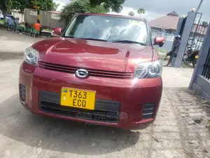 Toyota Rumion 1.5 FWD 2022 Red