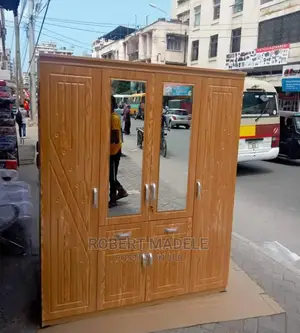 Kabati LA Nguo
