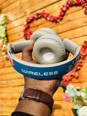 Solo Pro Hello Kitty Wireless Headphones