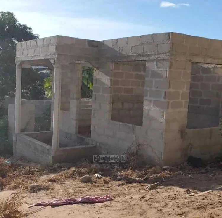 3bdrm House in Goba for Sale