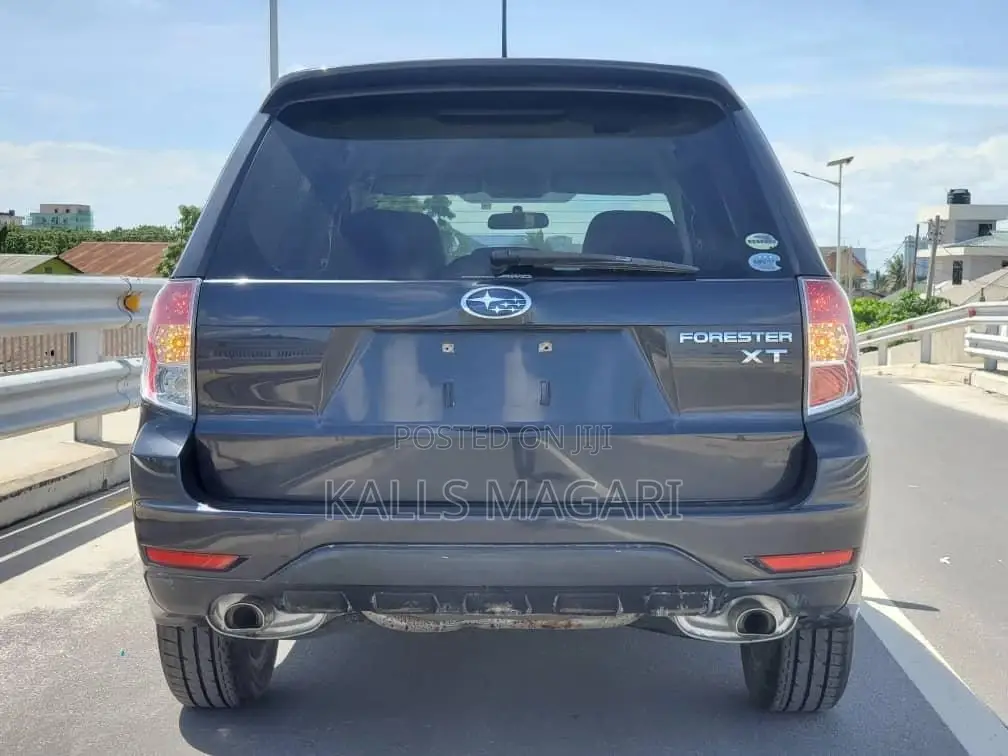 Subaru Forester 2010 Black