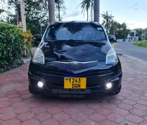 Toyota Ractis 1.5 AWD 2006 Black