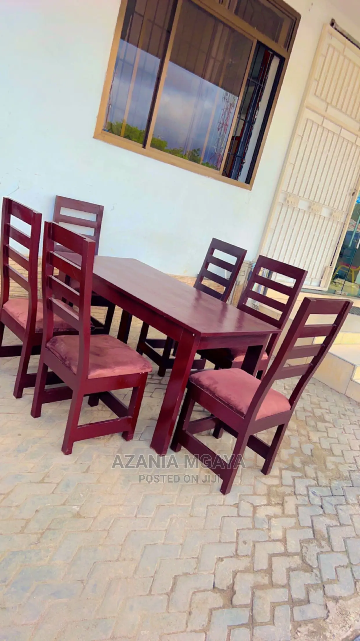 Dinning Table Mpya Ya Vit 6,Uza Nunua Nam Used Na Vipya