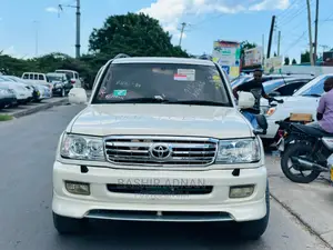 Toyota Land Cruiser HDJ 100 1999 White