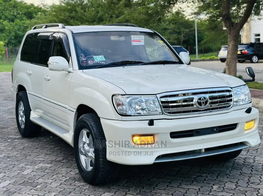 Toyota Land Cruiser HDJ 100 1999 White