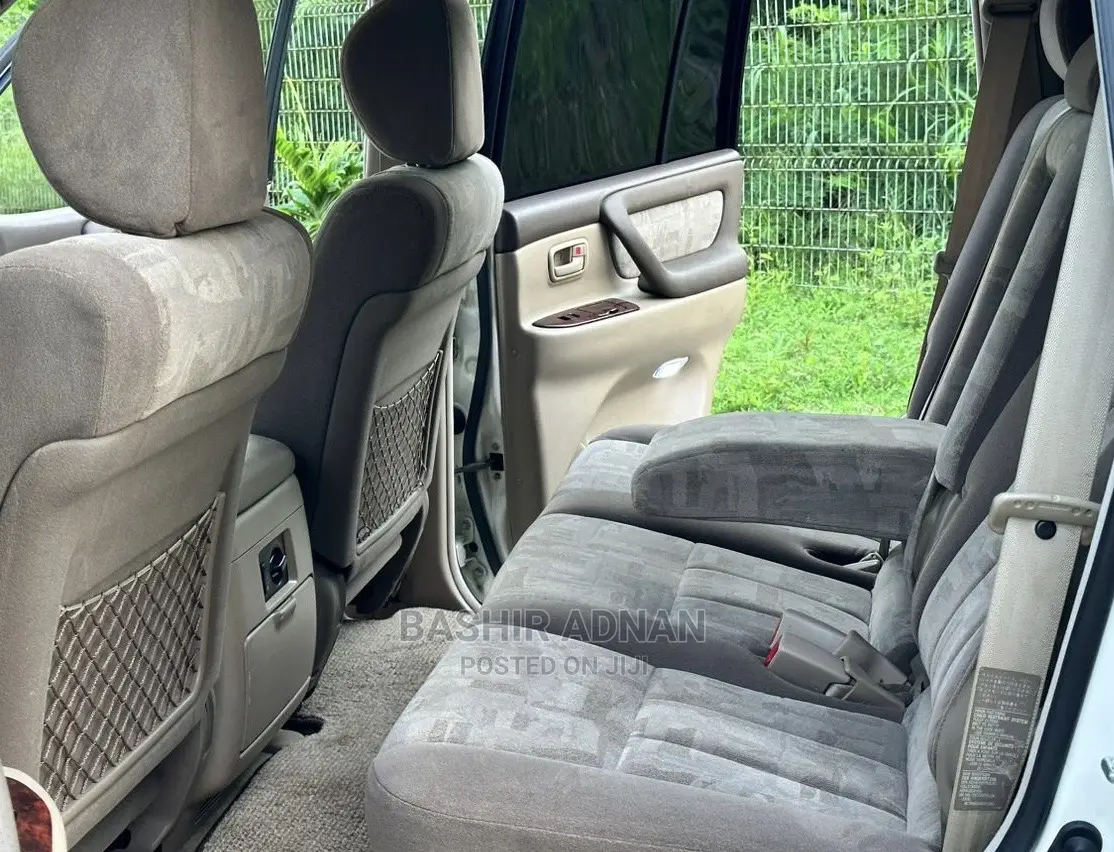 Toyota Land Cruiser HDJ 100 1999 White