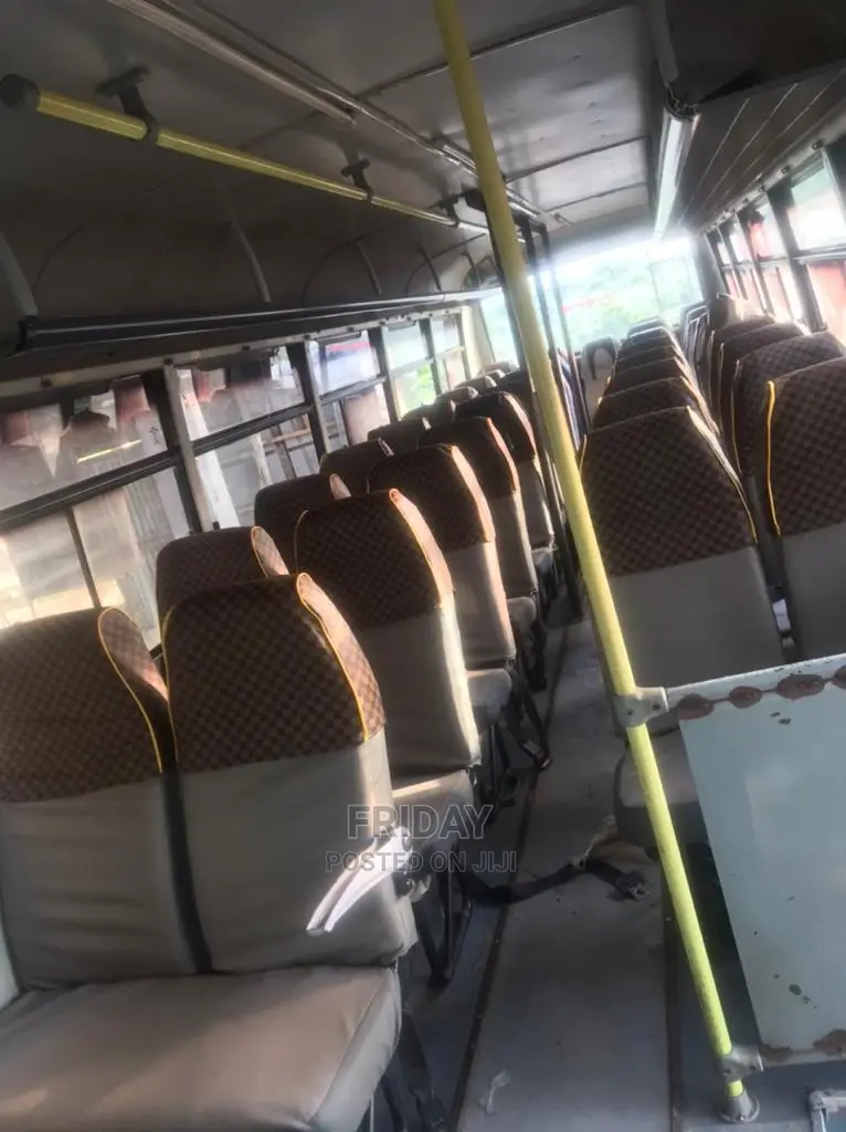 Tata Starbus Ultra Skool 2005 Grey
