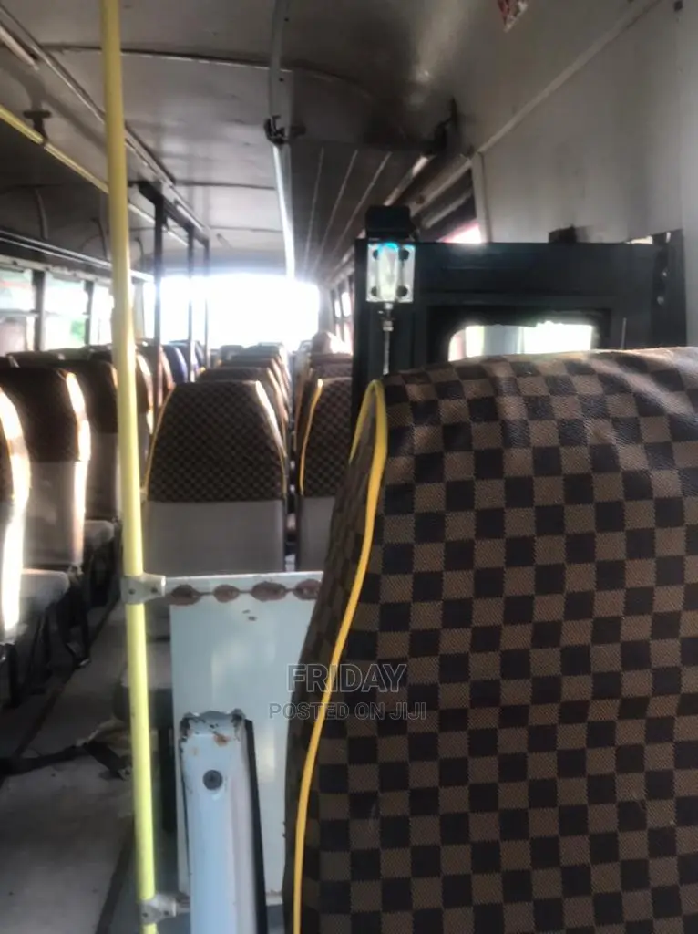 Tata Starbus Ultra Skool 2005 Grey