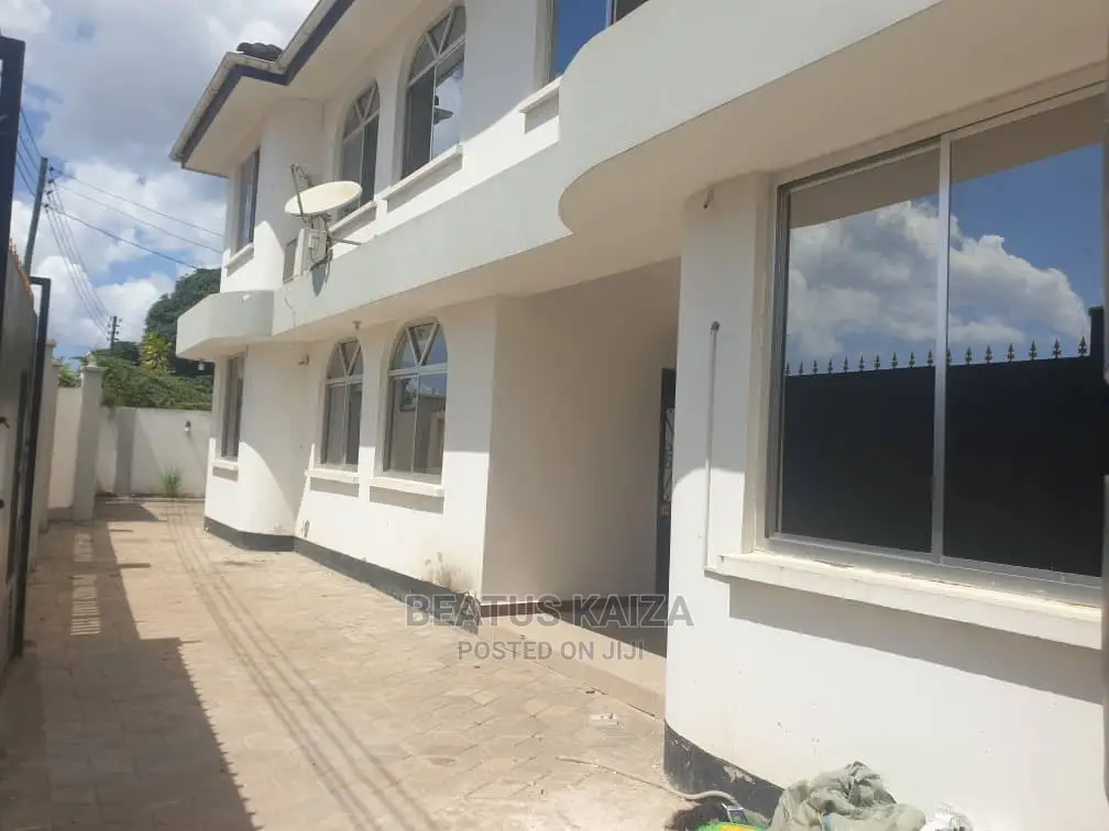 3bdrm Apartment in Kinondoni Biafra for rent
