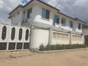 3bdrm Apartment in Kinondoni Biafra for rent
