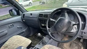 Toyota Hilux 2001 White
