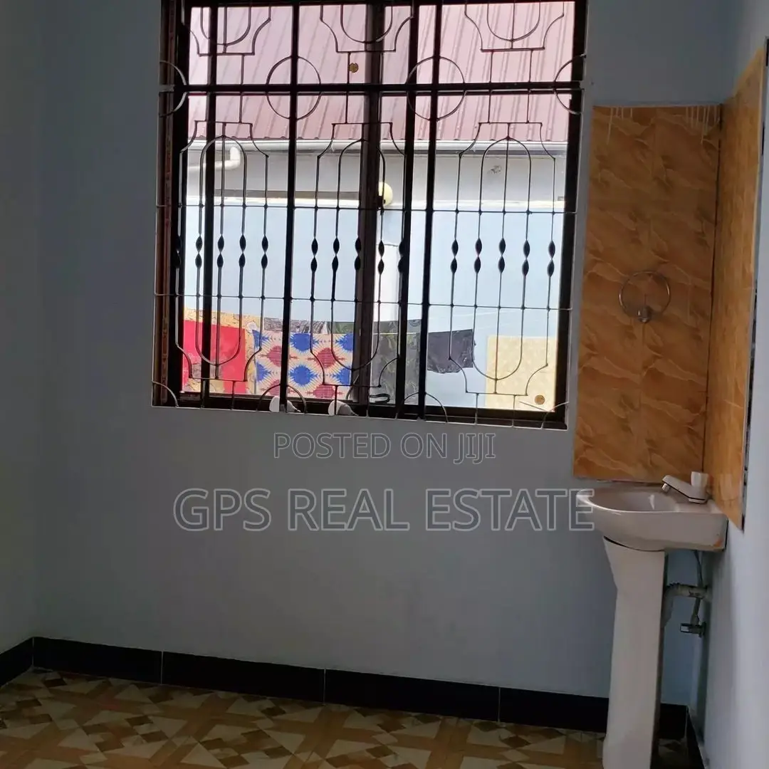3bdrm House in Chamazi Complex, Temeke for Sale