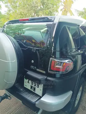 Toyota FJ Cruiser 4x4 Automatic 2009 Black