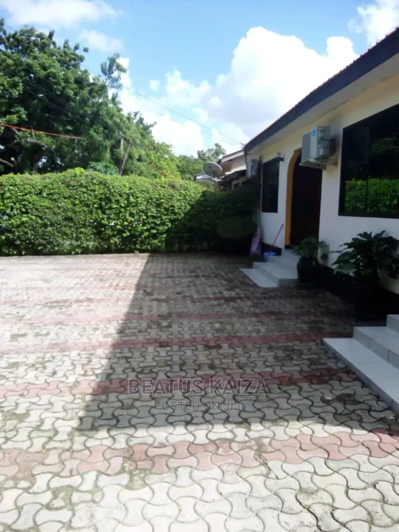 2bdrm Apartment in Kinondoni Leader'S for Rent