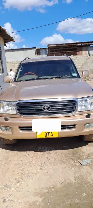 Toyota Land Cruiser 100 VX 4.2 4x4 2005 Gold