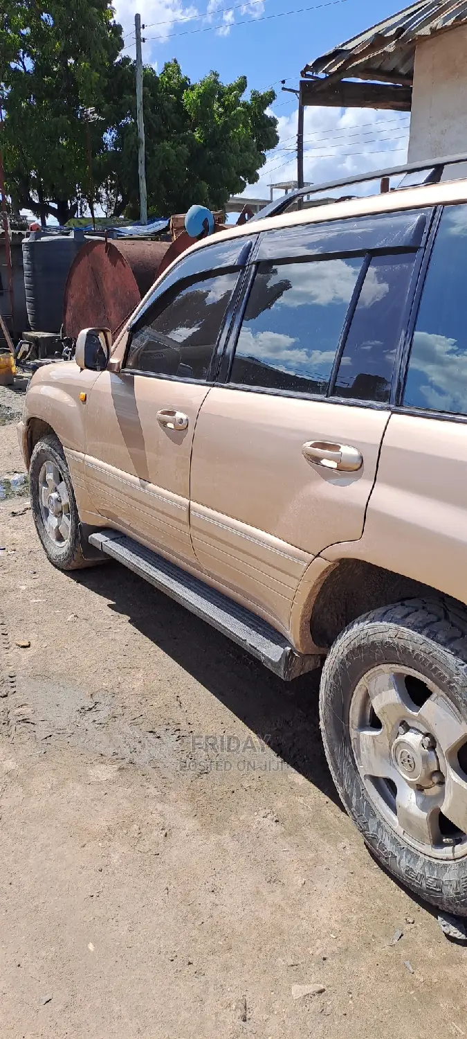 Toyota Land Cruiser 100 VX 4.2 4x4 2005 Gold