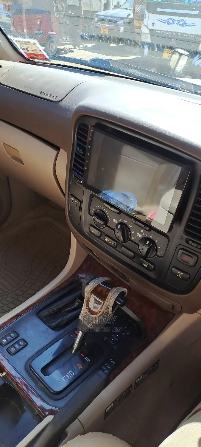 Toyota Land Cruiser 100 VX 4.2 4x4 2005 Gold