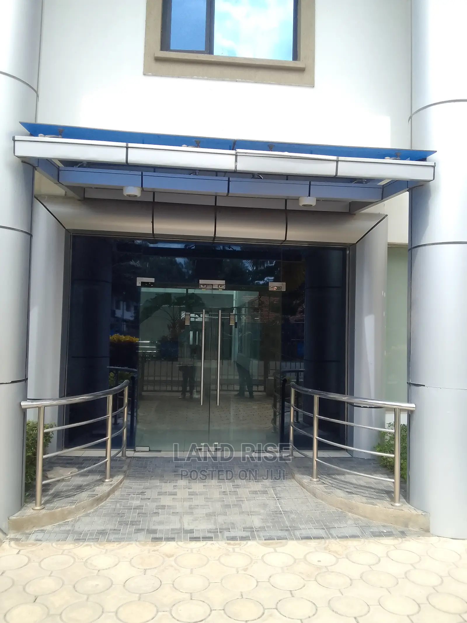 Bank Space for Rent Kinondoni