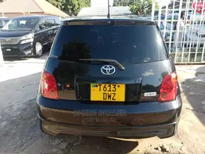 Toyota IST 2004 Black