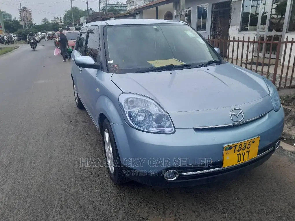 Mazda Verisa 2011 Blue
