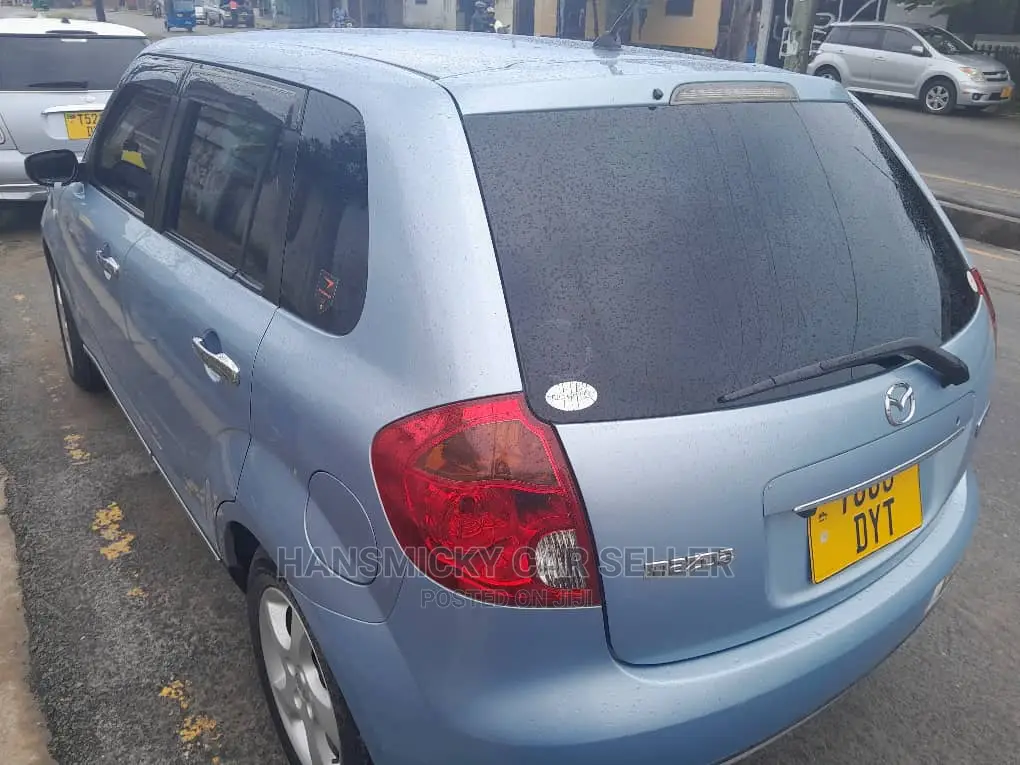 Mazda Verisa 2011 Blue