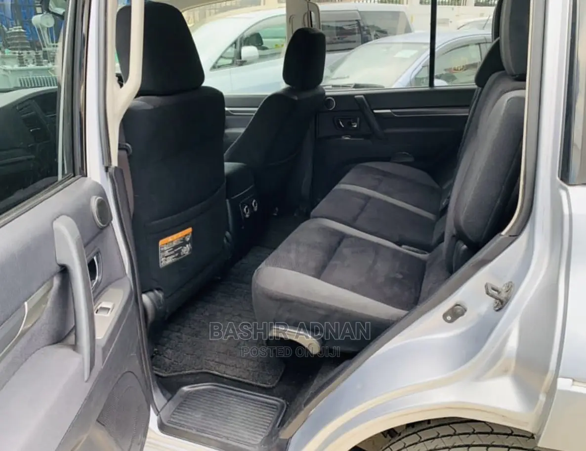 Mitsubishi Pajero Super Exceed 2006 Silver
