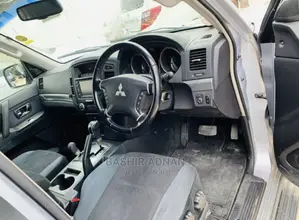 Mitsubishi Pajero Super Exceed 2006 Silver