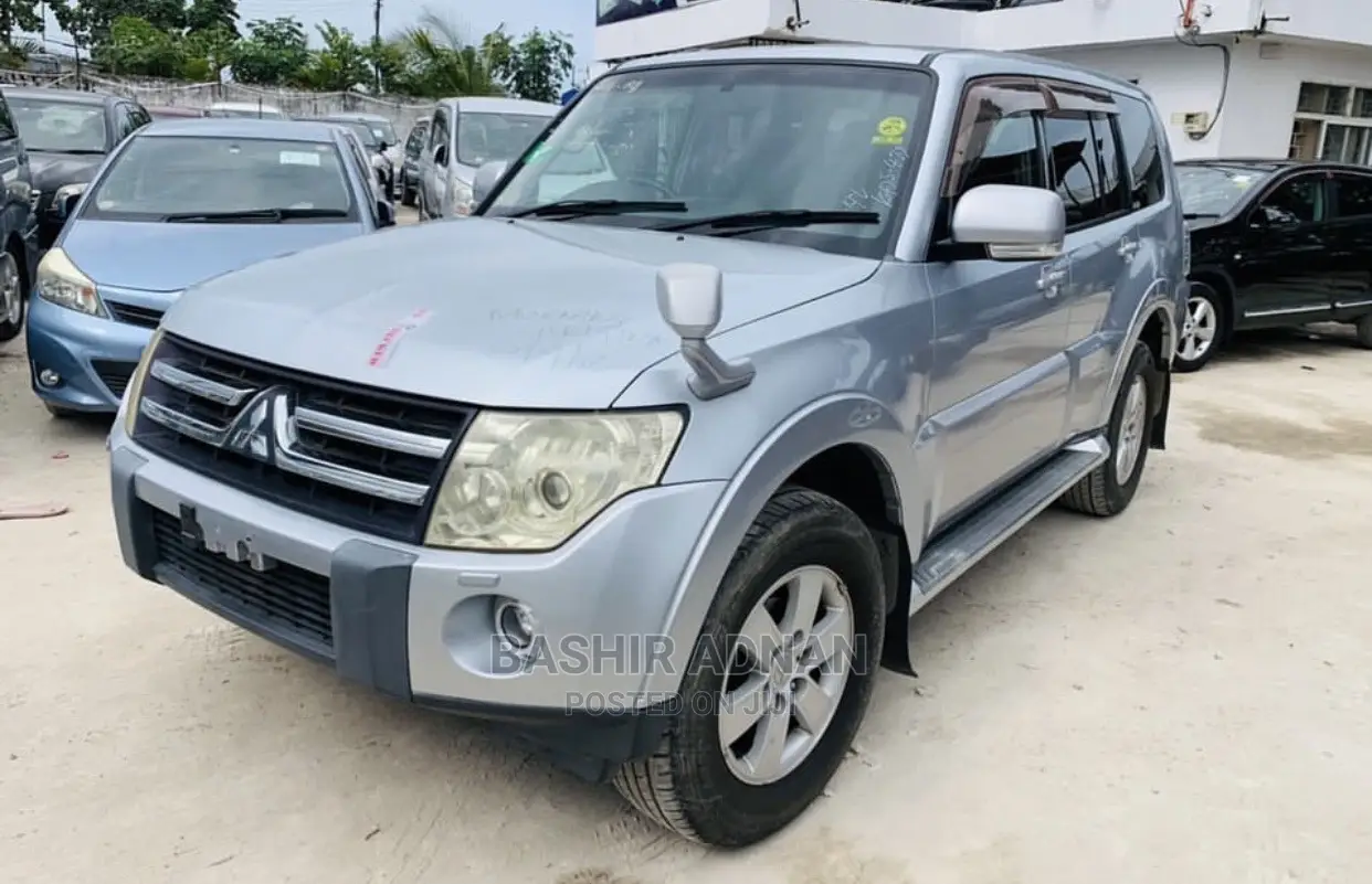Mitsubishi Pajero Super Exceed 2006 Silver