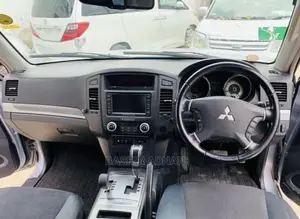 Mitsubishi Pajero Super Exceed 2006 Silver