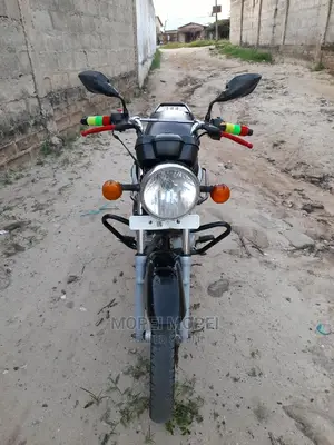 TVS HLX 125 2021