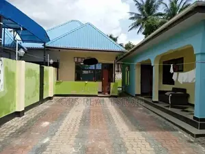 Lodge / Guest House For Sale