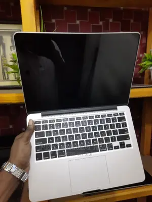 Laptop Apple MacBook Pro 2015 8GB Intel Core I5 SSD 128GB