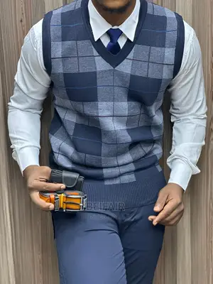 Vizibao / Sleeveless Sweaters