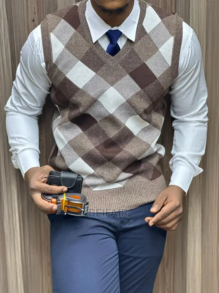 Vizibao / Sleeveless Sweaters