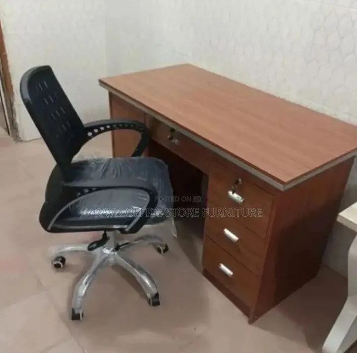 Meza Ya Office Na Kiti