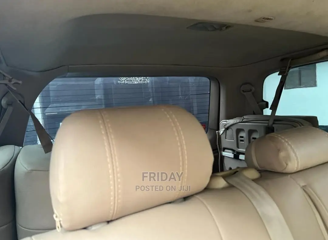 Toyota Land Cruiser 2010 Gold