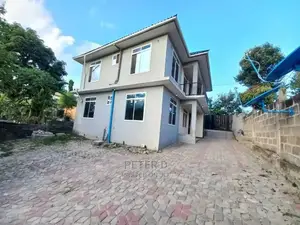 3bdrm Apartment in Kimara for Rent