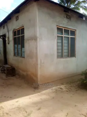 6bdrm House in Mark Real Estate, Mlandizi for Sale