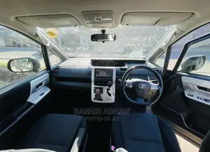 Toyota Noah 2.0 143hp FWD (7 Seater) 2010 Gray